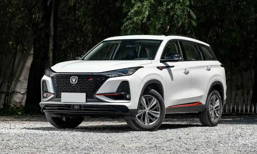 Changan CS75Plus с автосалона по цене от 1 305 000 рублей